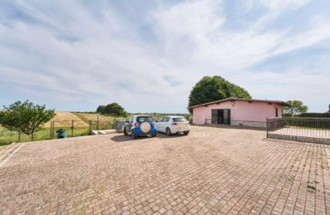 Splendida villa in vendita 17